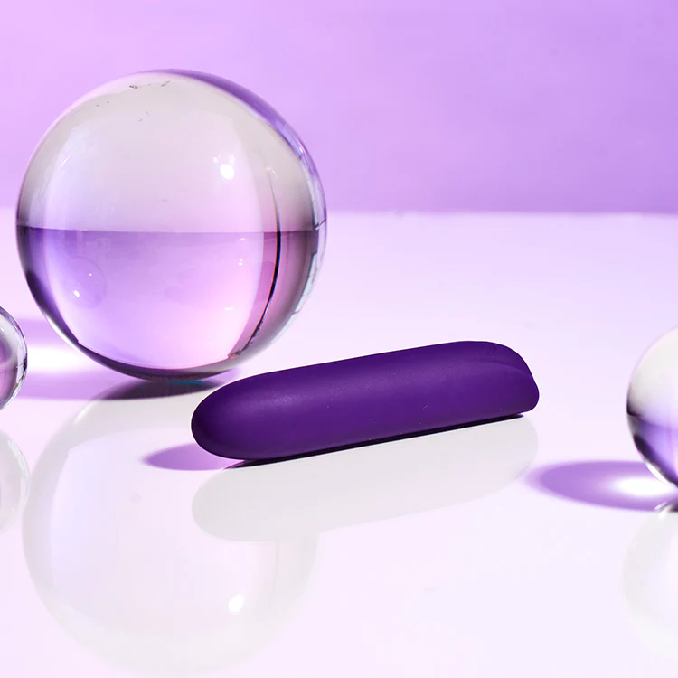 1115-playboy-pleasure-one-only-bullet-vibrator-2.webp Playboy Pleasure One & Only Bullet Vibrator