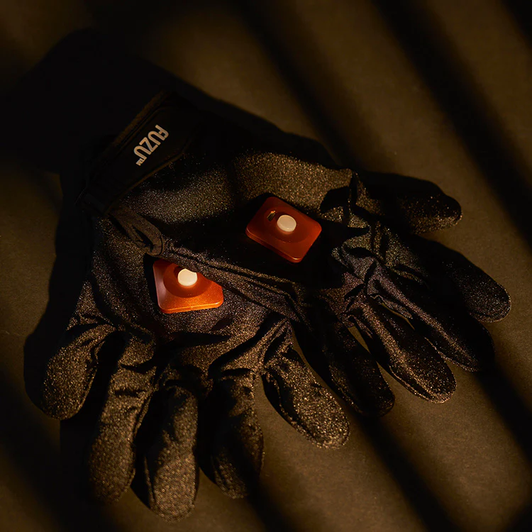 Fuzu Vibrating Massage Gloves