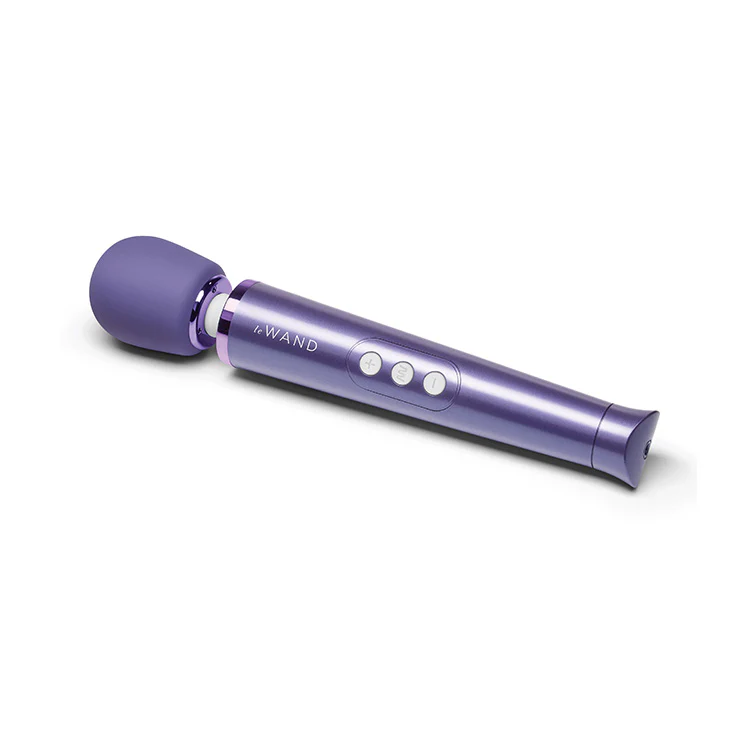 3433-le-wand-petite-rechargeable-massager-1.webp Le Wand Petite Rechargeable Massager