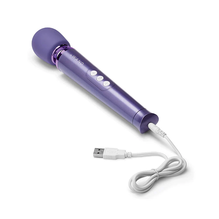 3433-le-wand-petite-rechargeable-massager-4.webp Le Wand Petite Rechargeable Massager