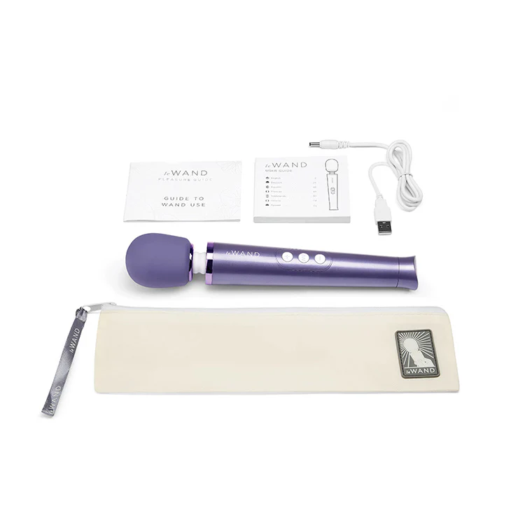 3433-le-wand-petite-rechargeable-massager-6.webp Le Wand Petite Rechargeable Massager