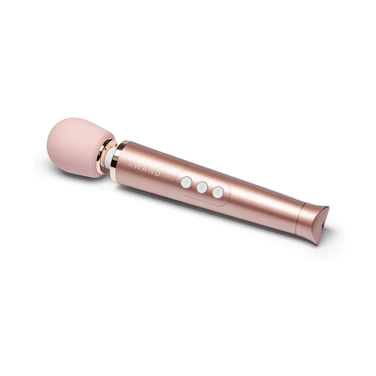 3433-le-wand-petite-rechargeable-massager-8.webp Le Wand Petite Rechargeable Massager