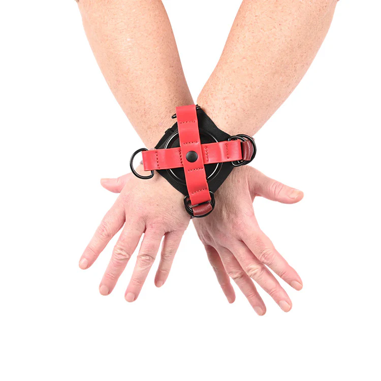3701-ex-s-oh-s-cross-cuffs-1.webp Ex's & Oh's Cross Cuffs