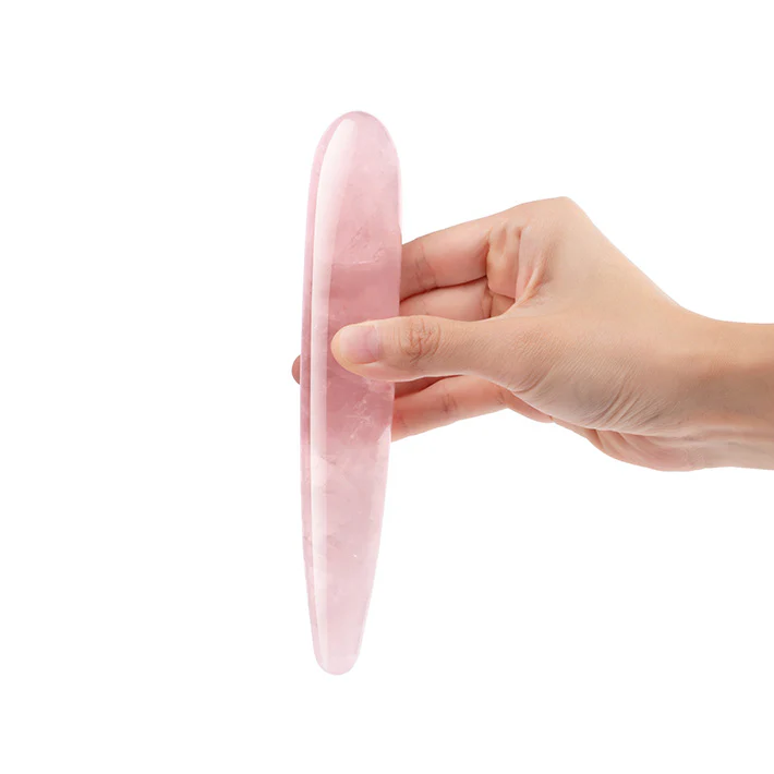 3907-le-wand-crystal-slim-rose-quartz-wand-2.webp Le Wand Crystal Slim Rose Quartz Wand