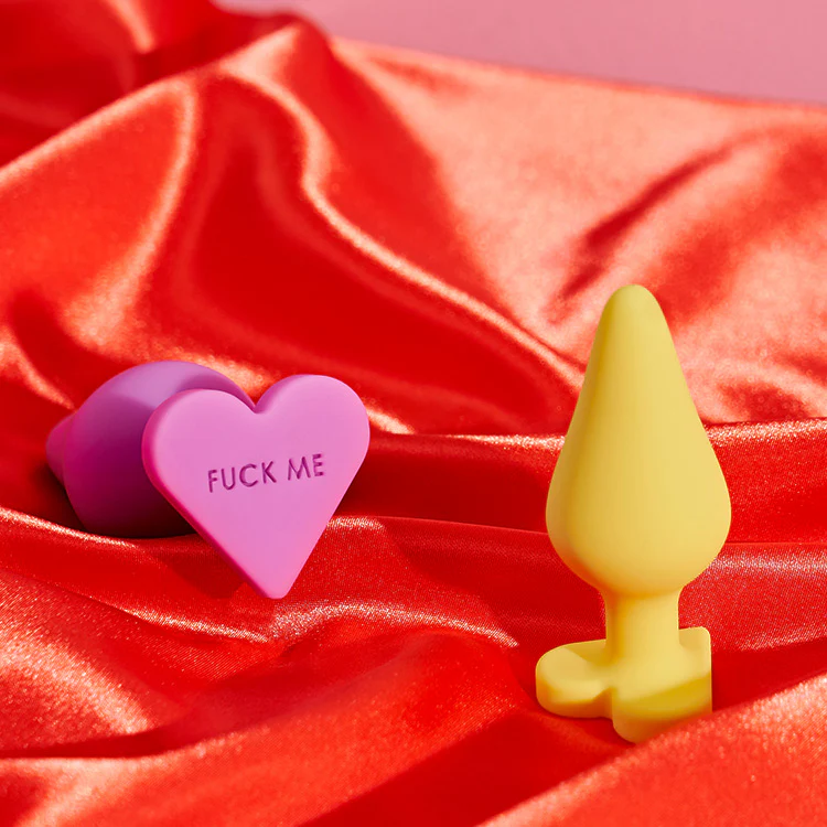4013-play-with-me-naughtier-candy-heart-spank-me-butt-plug-2.webp Play With Me! Naughtier Candy Heart Spank Me Butt Plug
