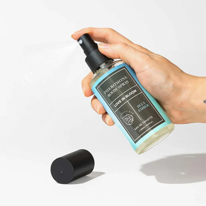 4076-eye-of-love-bloom-blue-ember-pheromone-room-spray-2.webp Eye of Love Bloom Blue Ember Pheromone Room Spray