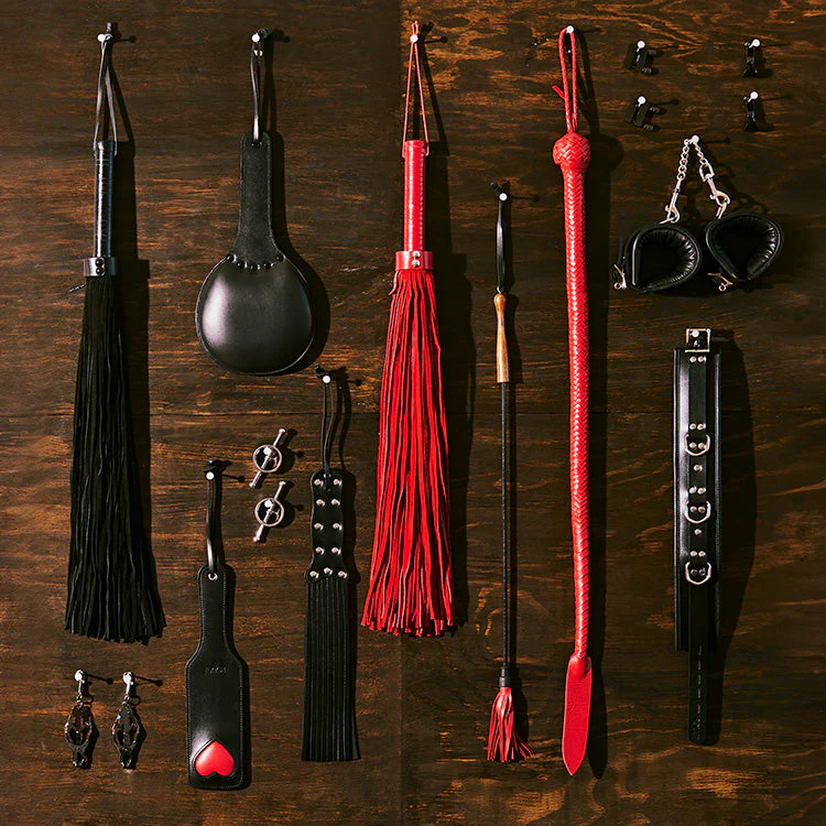 Rouge Leather Riding Crop with Rounded Wooden Handle