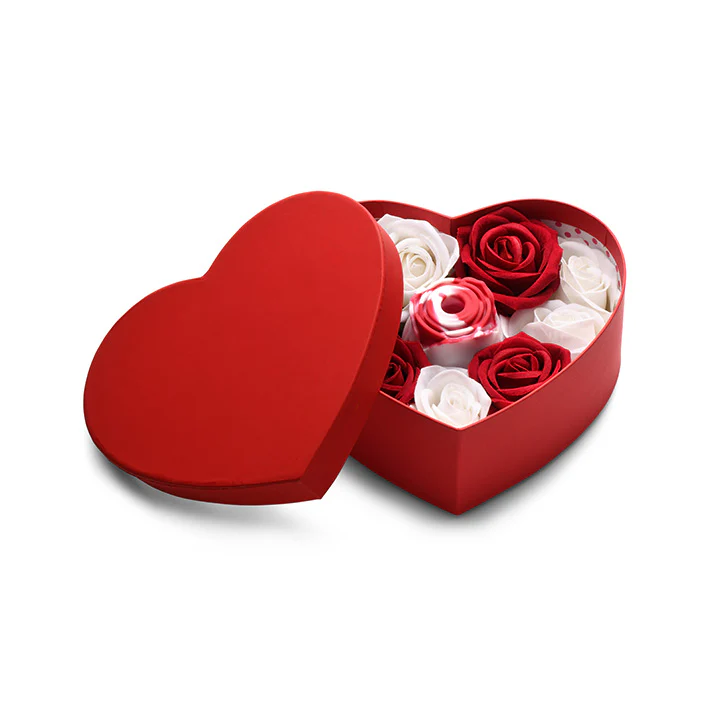 4937-the-rose-lover-s-gift-box-3.webp The Rose Lover's Gift Box