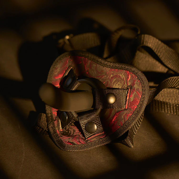 813-rosegasm-heart-shaped-strap-on-harness-kit-2.webp Rosegasm Heart Shaped Strap-On Harness Kit